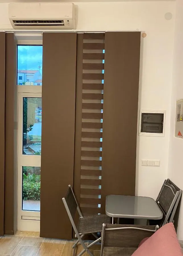 Pearl Apartment פולה